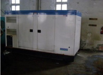 兰洋镇康明斯150kw大型柴油二手发电机组